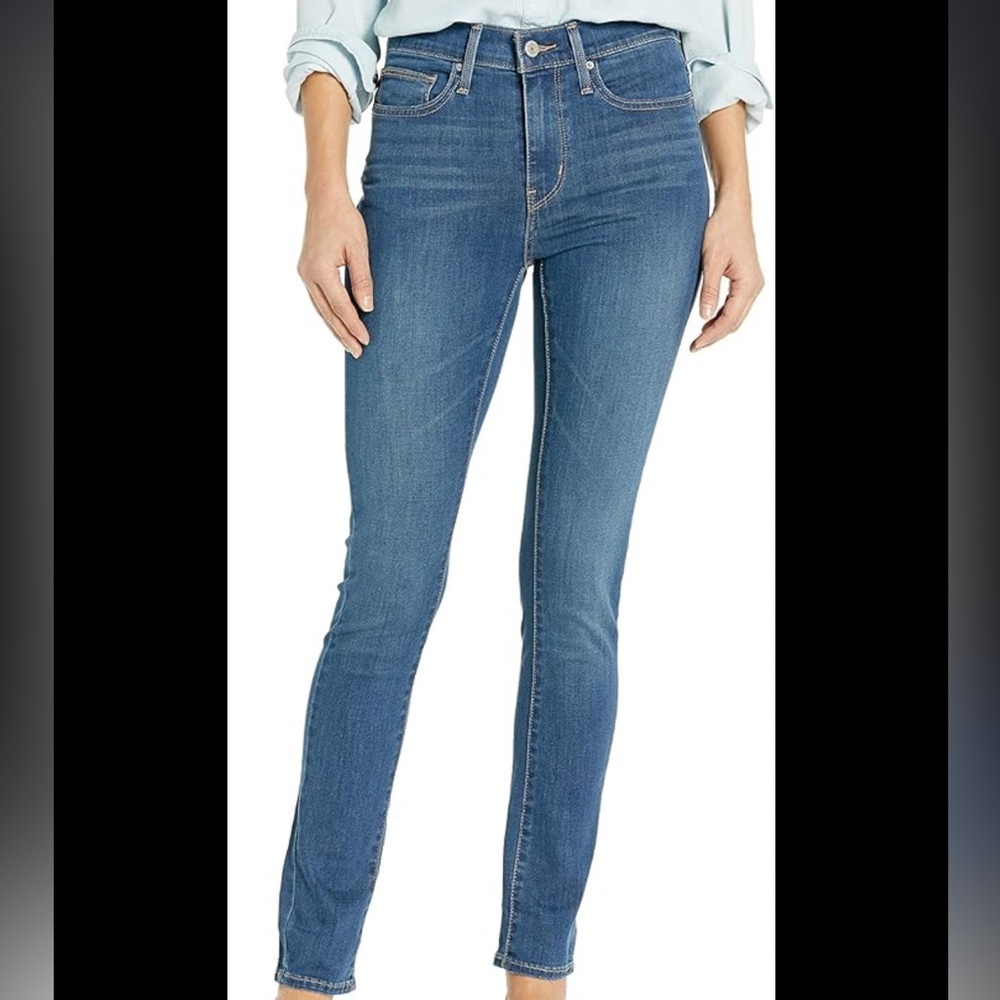Levi’s Slimming Skinny Jeans
